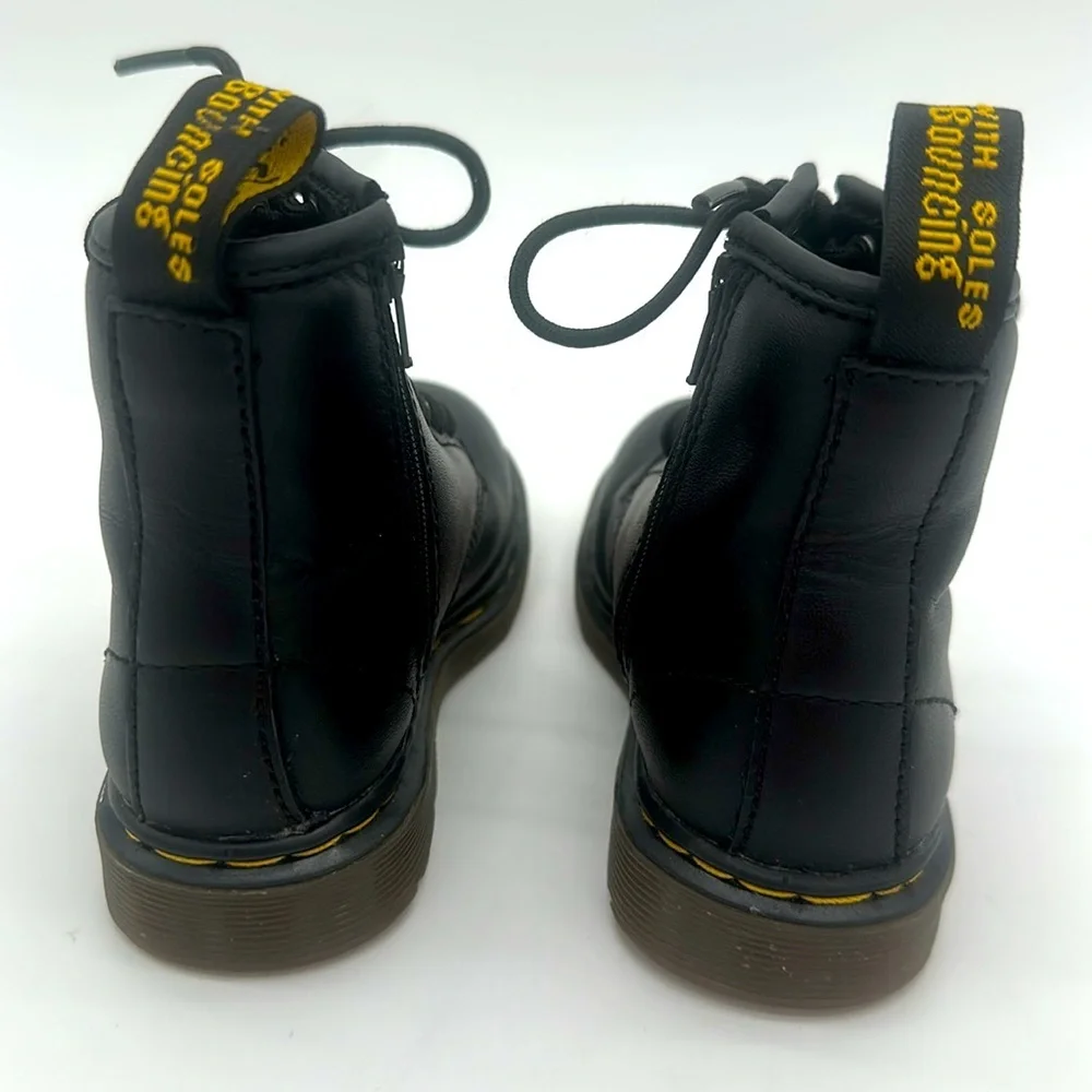 Dr. Martens 1460 8-Eye Boot - Toddler Size 6 - Black Size Zip EUC